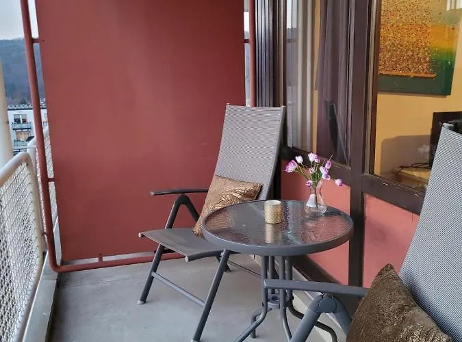 An Der Weinstrasse 公寓 *